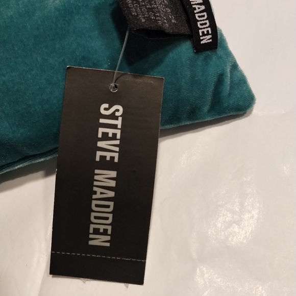 Steve Madden Pull-Through Velvet Puffer Scarf Aqua - Picture 3 of 4